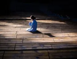 Essai: Menyembuhkan Luka Mental