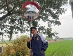 Cegah Kecelakaan! KKN UNDIP Inisiasi Pemasangan Convex Mirror di Sidorejo