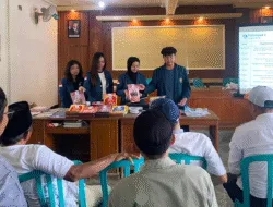 Lakukan Rebranding Produk, Mahasiswa KKNT-18 Undip Ciptakan Desain Kemasan Olahan Hasil Laut di Tridesa Pesisir Demak