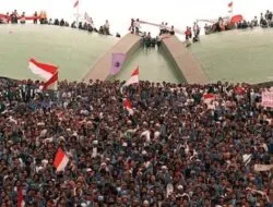 Krisis Demokrasi di Indonesia Antara Kepentingan Elit dan Suara Rakyat